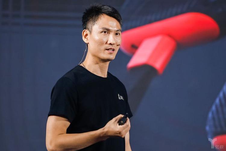 科技又一次推出全球首款出境游一站式服務(wù)產(chǎn)品